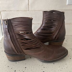 Sbicca Boots Jeronimo Brown Leather Ankle Western Booties Women’s Size 7